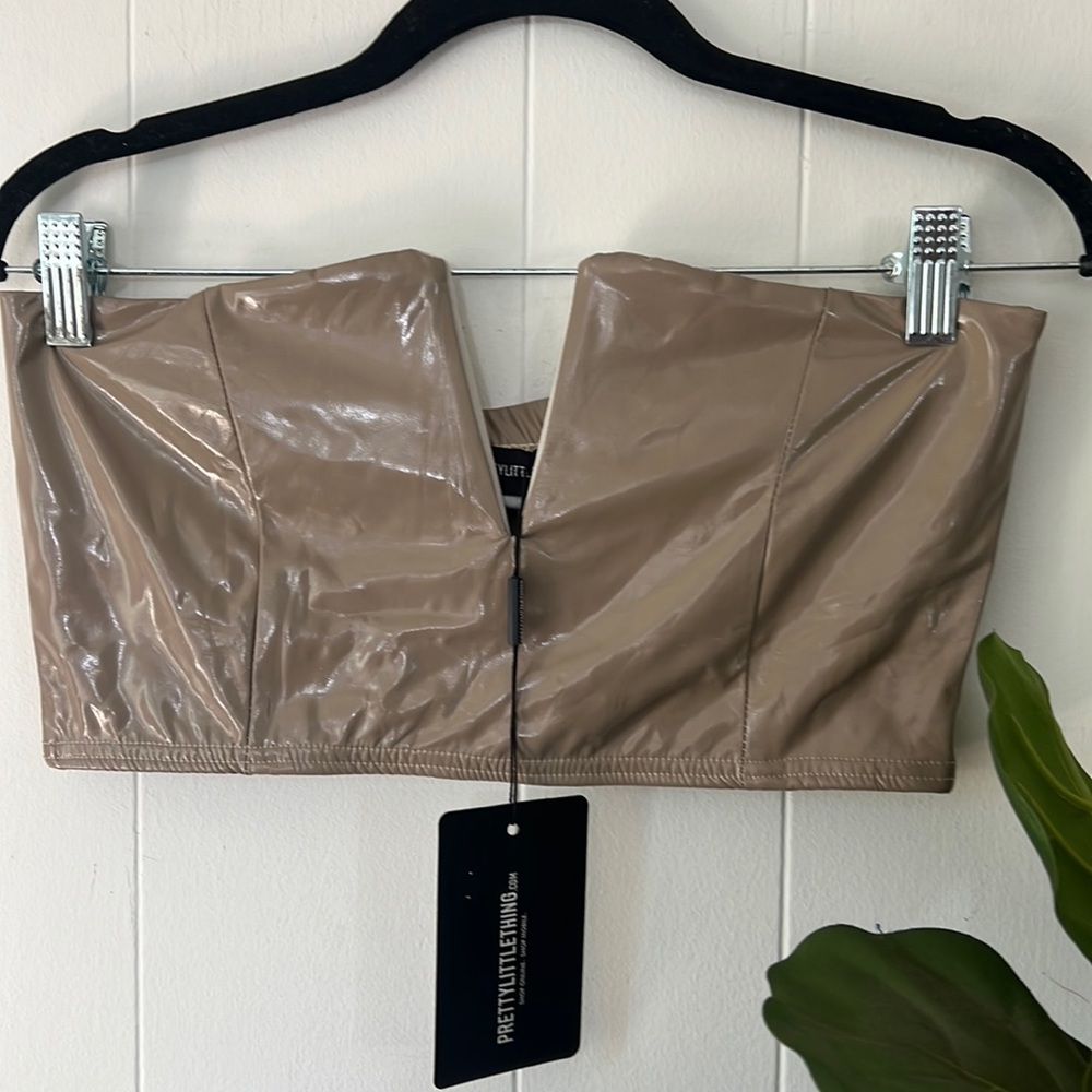 Cropped Mushroom Vinyl Bust Detail Top - Pretty Little Thing
